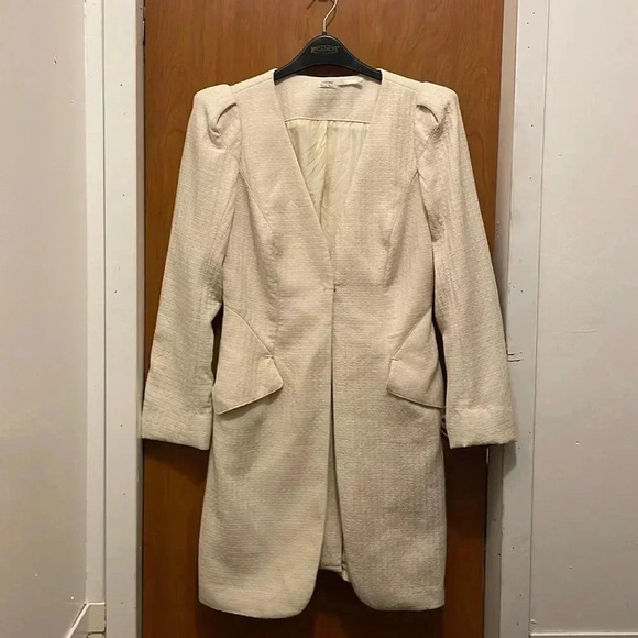 Leon Max Jackets & Blazers - Leon Max Limited Edition Size 6 over coat/ dress coat cream color/vintage